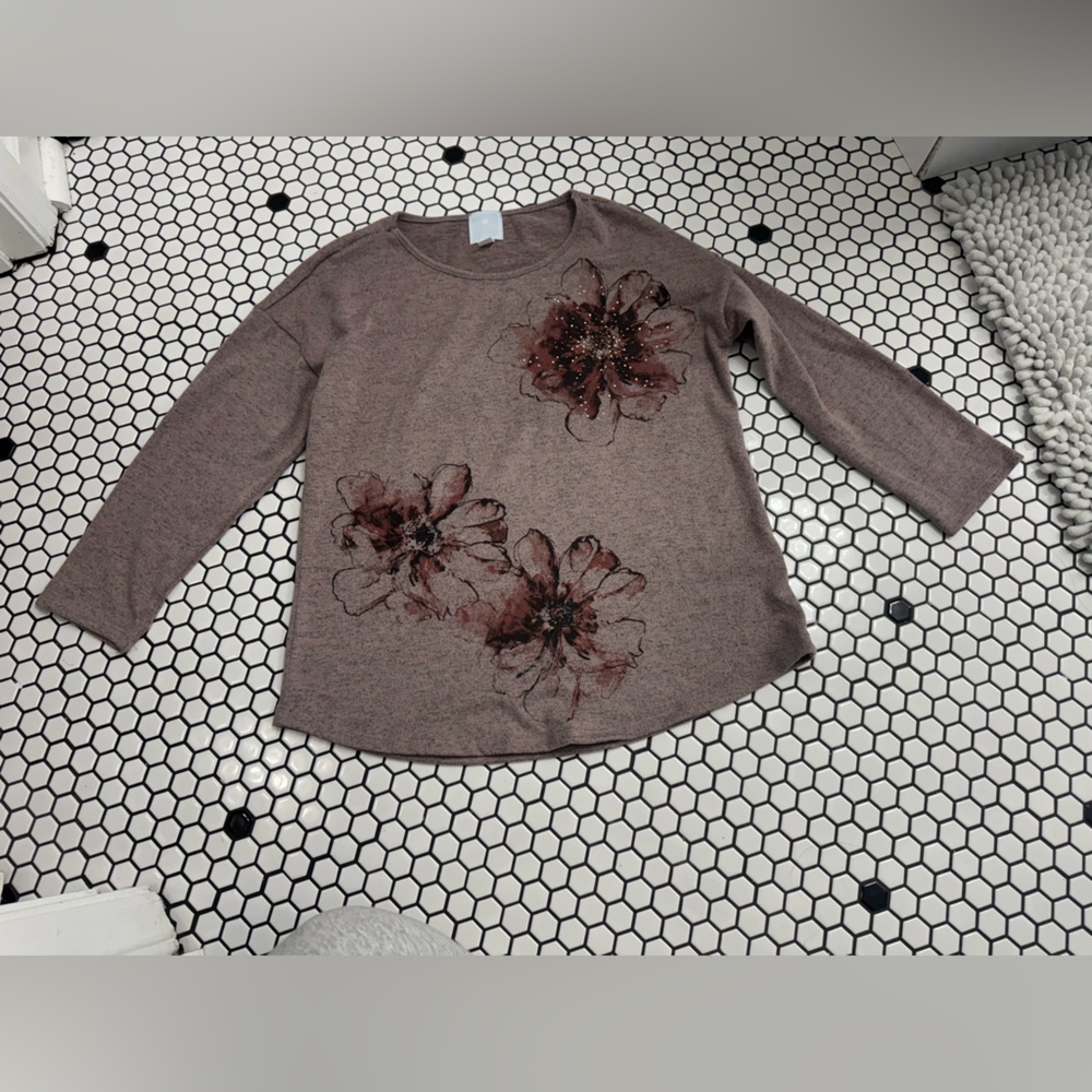 Sunday lightweight sweater size small